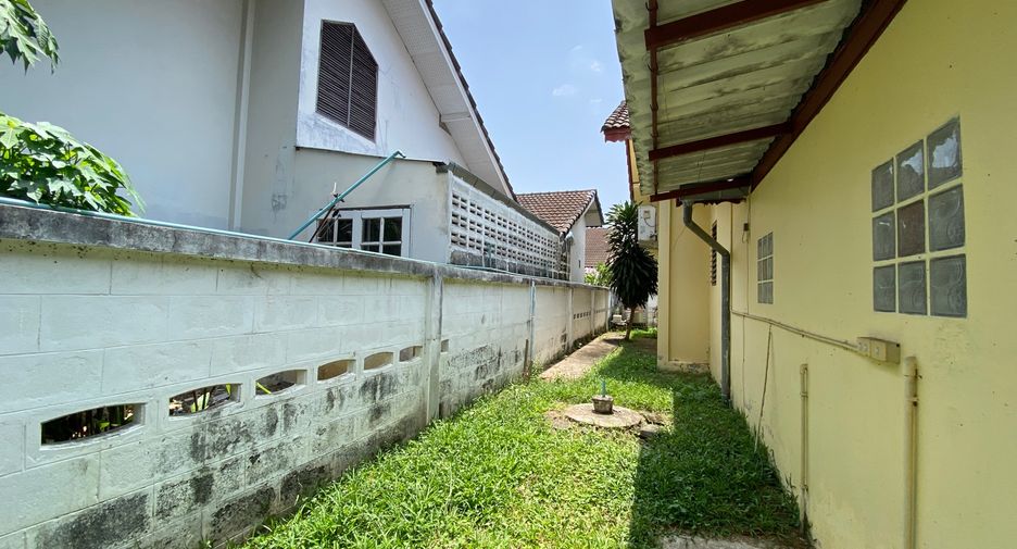 For rent and for sale 4 bedrooms house in San Sai, Chiang Mai