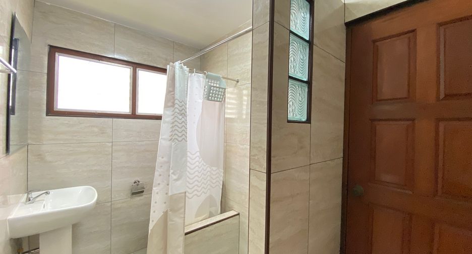 For rent and for sale 4 bedrooms house in San Sai, Chiang Mai