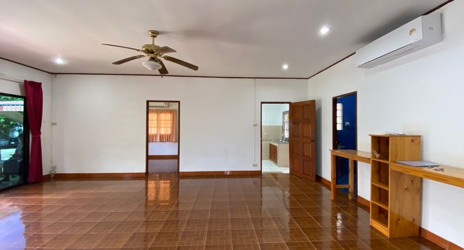 For rent and for sale 4 bedrooms house in San Sai, Chiang Mai