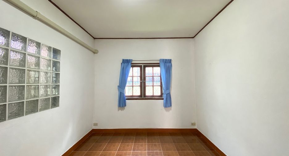 For rent and for sale 4 bedrooms house in San Sai, Chiang Mai