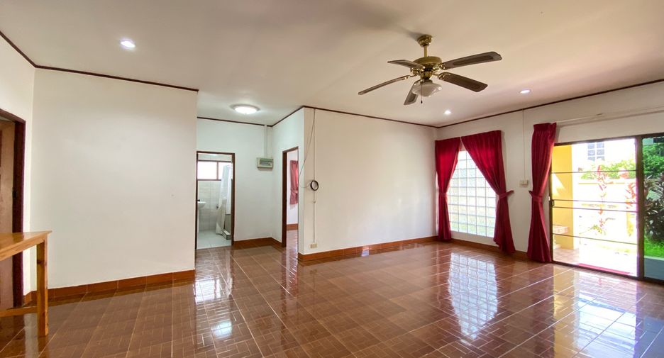 For rent and for sale 4 bedrooms house in San Sai, Chiang Mai