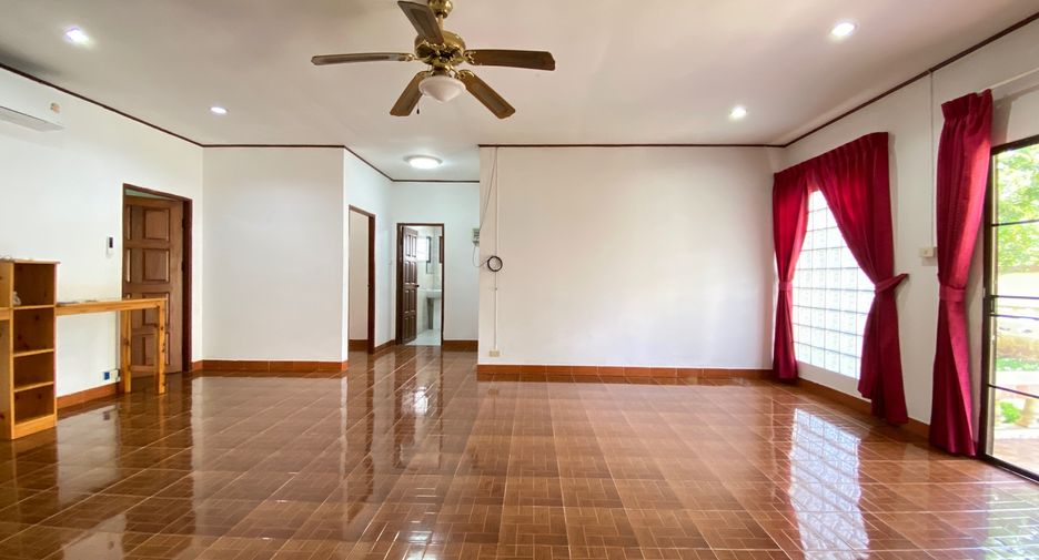 For rent and for sale 4 bedrooms house in San Sai, Chiang Mai