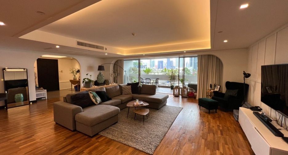 Apartamento en alquiler de 4 habitaciones en Watthana, Bangkok