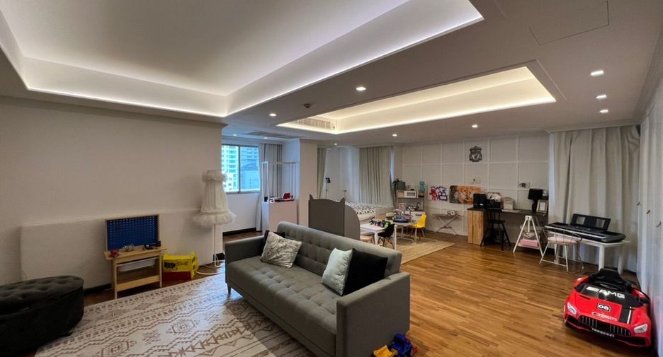 Apartamento en alquiler de 4 habitaciones en Watthana, Bangkok