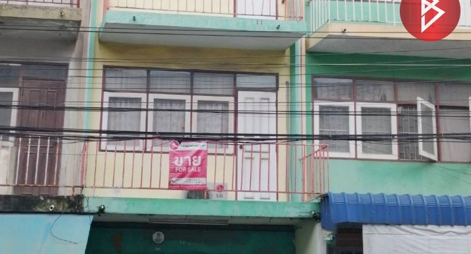 For sale 2 bed retail Space in Sam Phran, Nakhon Pathom