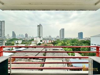 For rent 2 bed serviced apartment in Yan Nawa, Bangkok