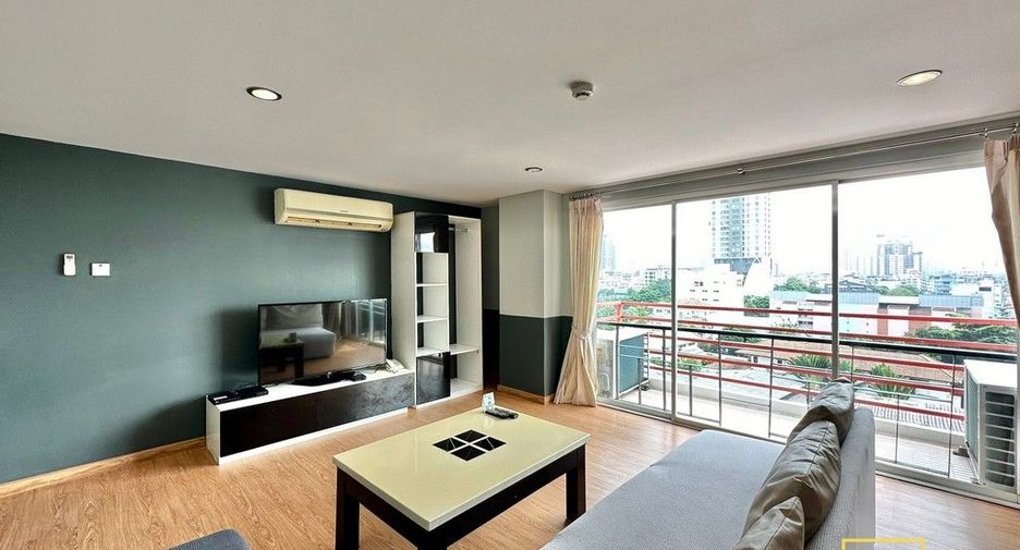 For rent 2 bed serviced apartment in Yan Nawa, Bangkok