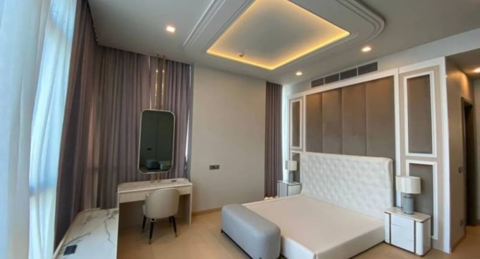 For rent 3 bedrooms condo in Watthana, Bangkok