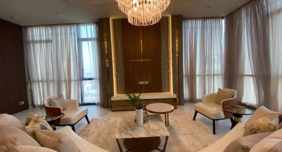 For rent 3 bedrooms condo in Watthana, Bangkok