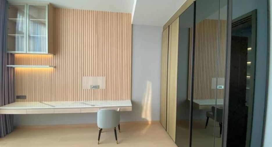 For rent 3 bedrooms condo in Watthana, Bangkok