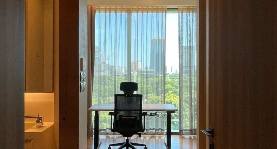 For rent and for sale 2 bedrooms condo in Pathum Wan, Bangkok