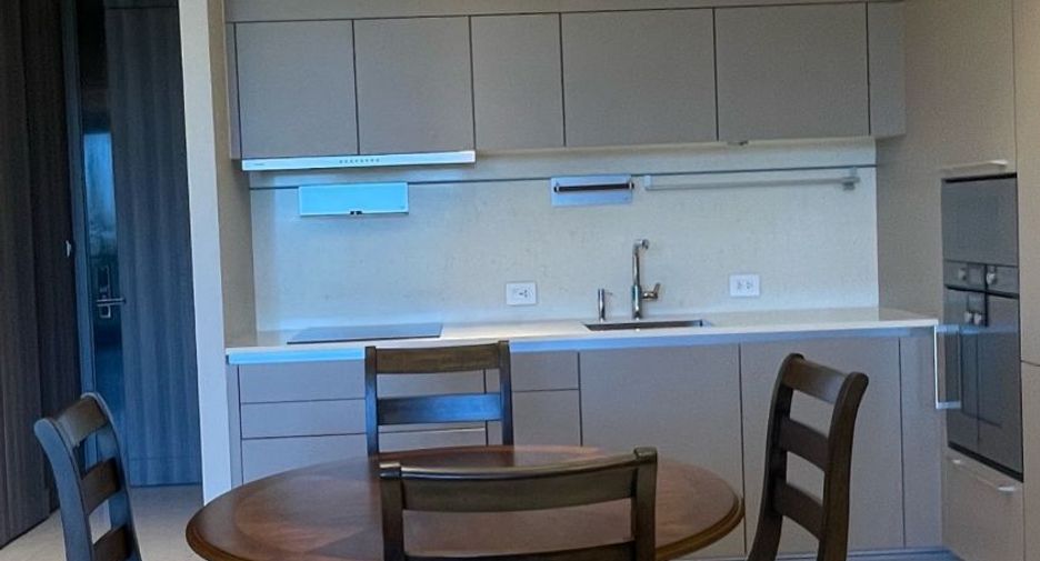 For rent and for sale 2 bedrooms condo in Pathum Wan, Bangkok