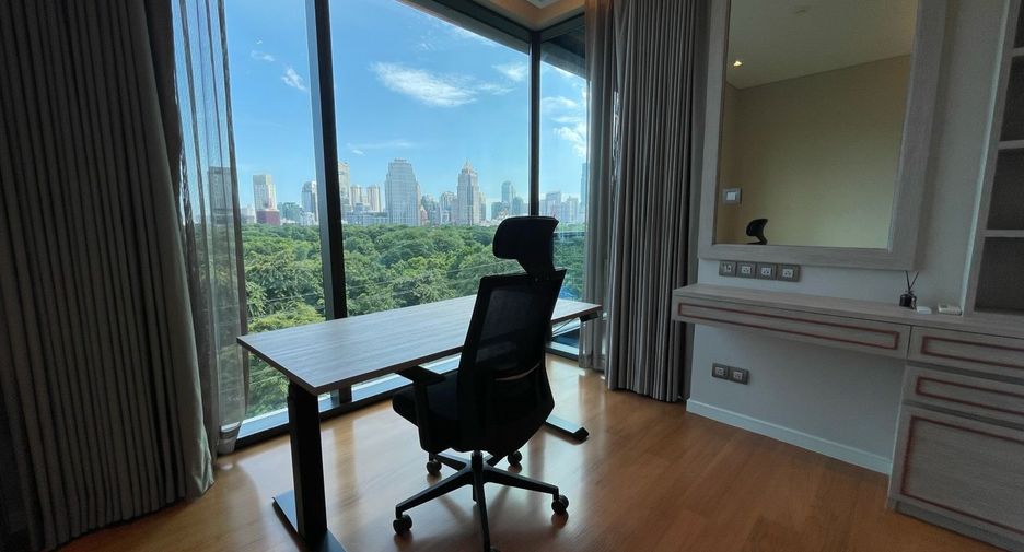 For rent and for sale 2 bedrooms condo in Pathum Wan, Bangkok