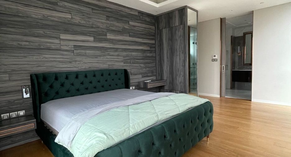 For rent and for sale 2 bedrooms condo in Pathum Wan, Bangkok