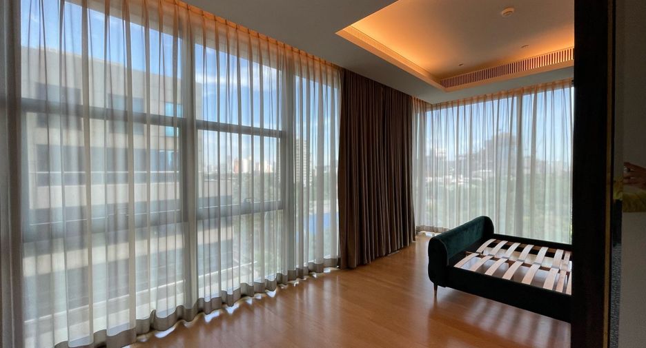 For rent and for sale 2 bedrooms condo in Pathum Wan, Bangkok