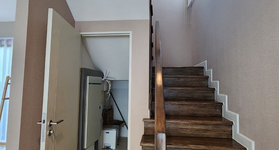 For rent そして for sale 4 ベッドルーム house in Chatuchak, Bangkok