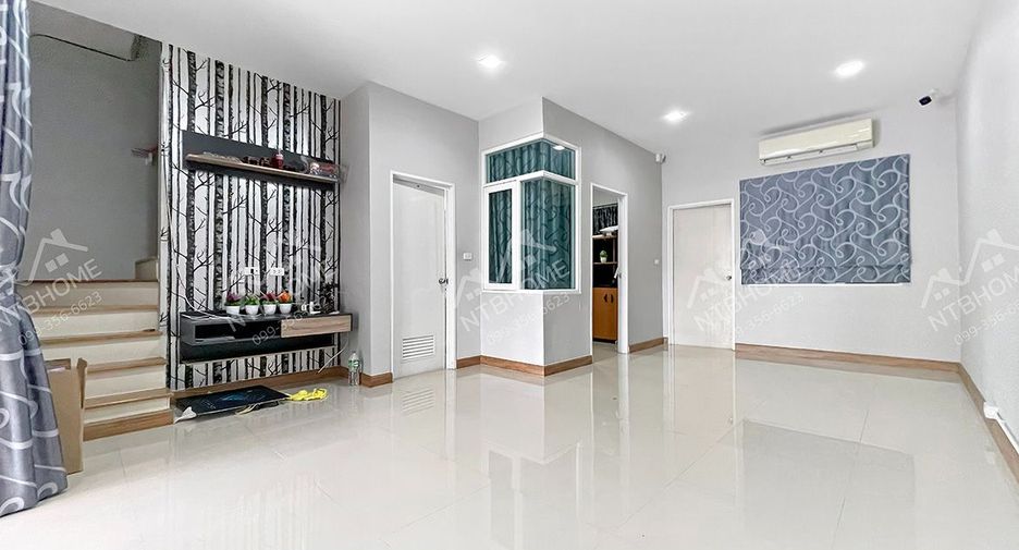 For sale 4 bed townhouse in Bang Bua Thong, Nonthaburi