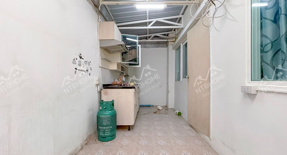 For sale 4 bed townhouse in Bang Bua Thong, Nonthaburi