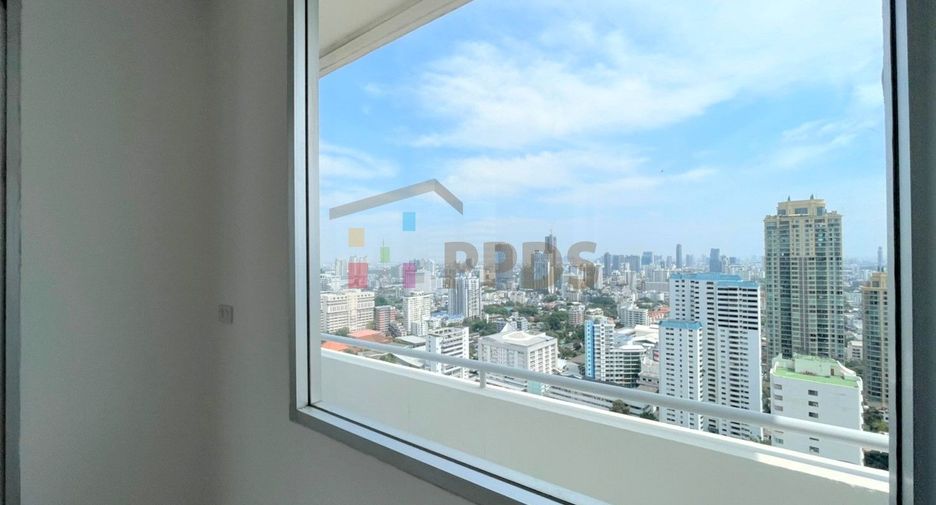 For sale 2 bed condo in Watthana, Bangkok