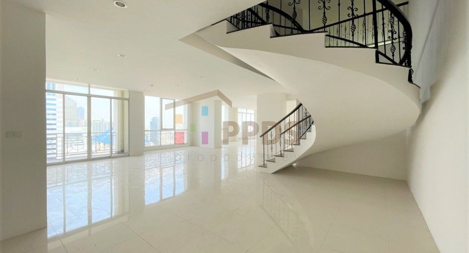 For sale 2 bed condo in Watthana, Bangkok