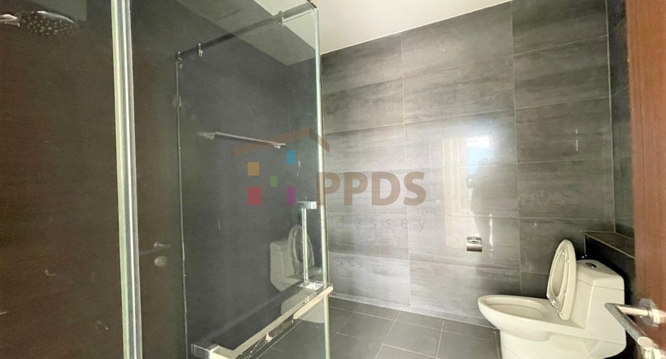 For sale 2 bed condo in Watthana, Bangkok