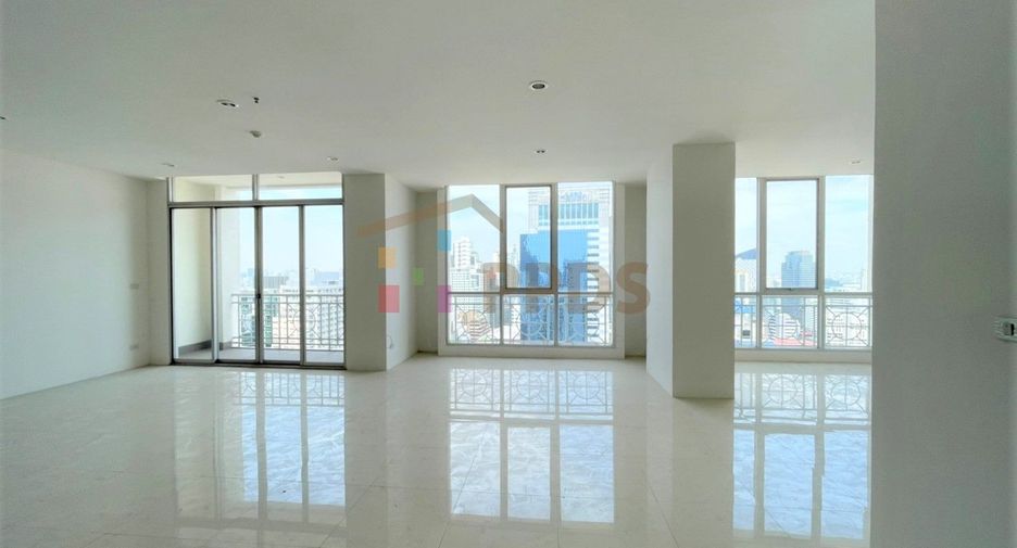 For sale 2 bed condo in Watthana, Bangkok