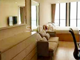 For rent 3 Beds condo in Pathum Wan, Bangkok