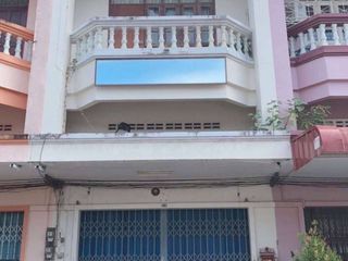For sale 5 bed townhouse in Hat Yai, Songkhla