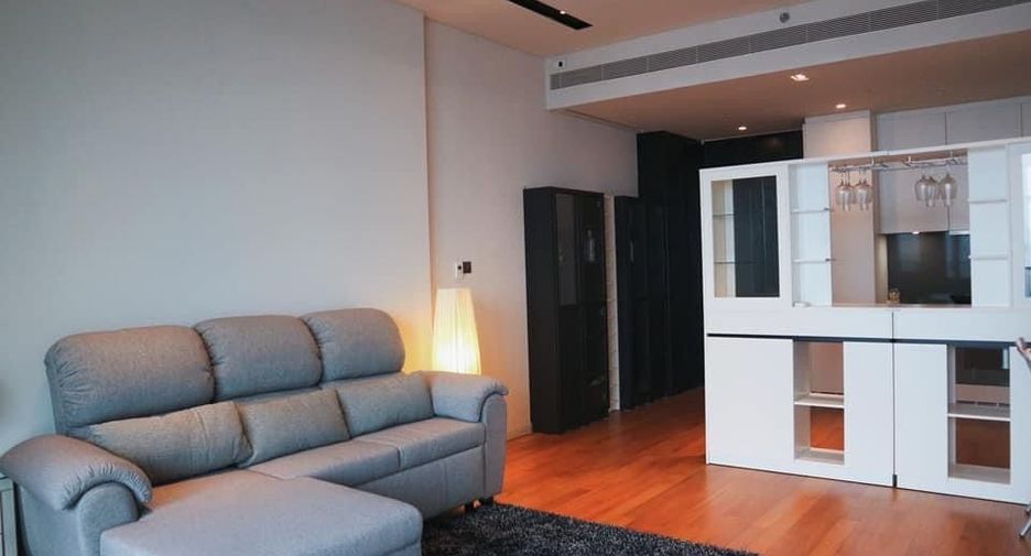For rent 1 bed condo in Khlong San, Bangkok