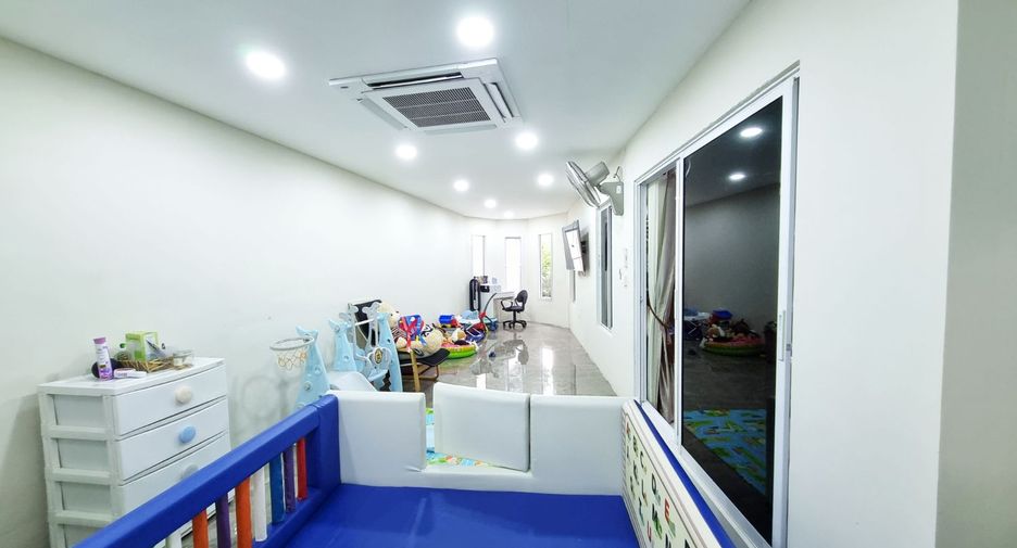 For sale 3 Beds house in Suan Luang, Bangkok