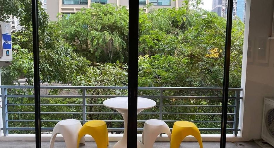 For rent 3 bedrooms condo in Pathum Wan, Bangkok