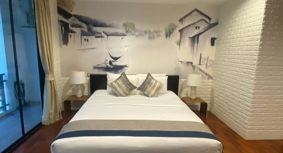 For rent 3 bedrooms condo in Pathum Wan, Bangkok