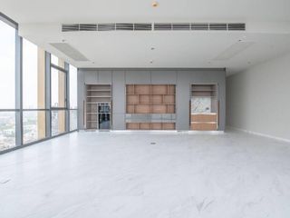 For sale 3 bedrooms condo in Watthana, Bangkok