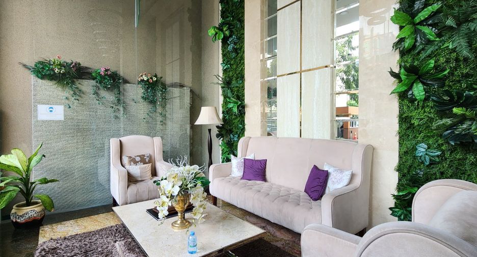 For rent and for sale studio condo in Huai Khwang, Bangkok