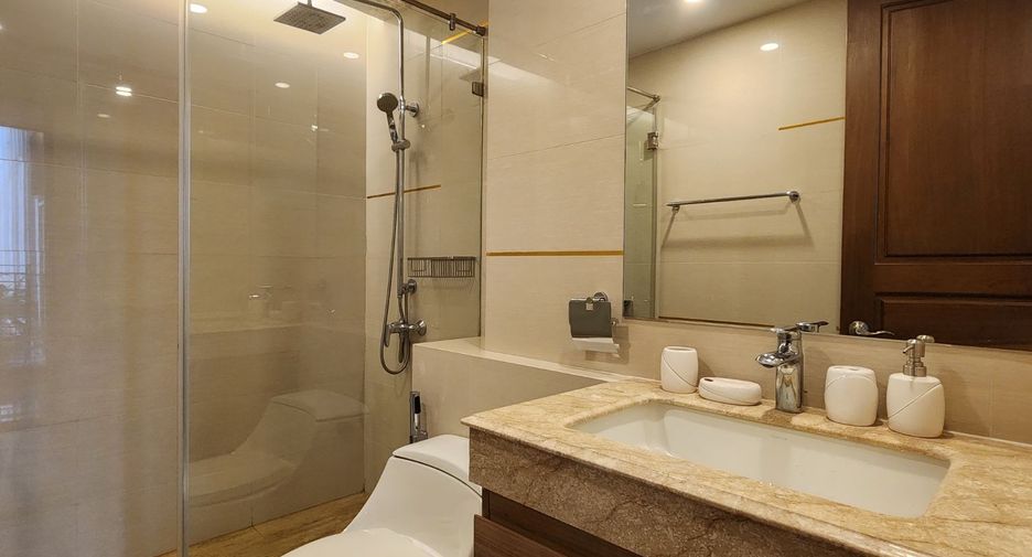 For rent and for sale studio condo in Huai Khwang, Bangkok