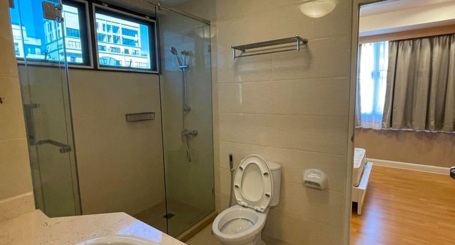 À louer 2 chambres appartement à Sathon, Bangkok