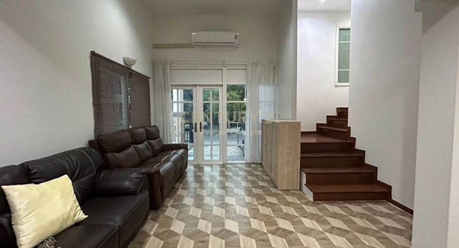 For rent and for sale 4 bedrooms townhouse in Chatuchak, Bangkok