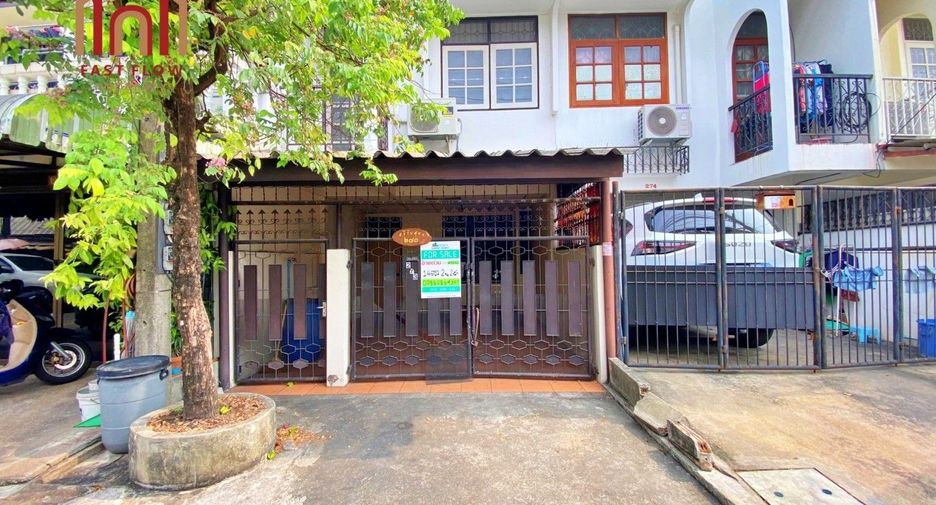 For sale 2 bed townhouse in Lak Si, Bangkok