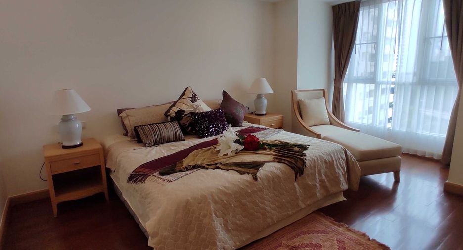 Wohnung zur Miete mit 3 Zimmer in Khlong Toei, Bangkok