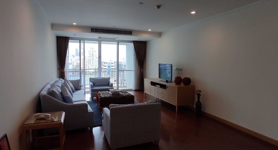 Wohnung zur Miete mit 3 Zimmer in Khlong Toei, Bangkok