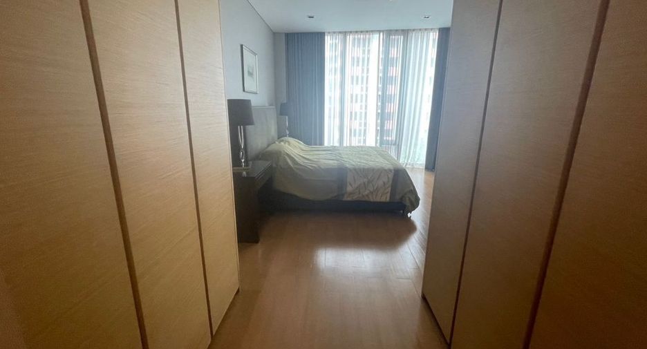 For rent and for sale 2 bedrooms condo in Sathon, Bangkok