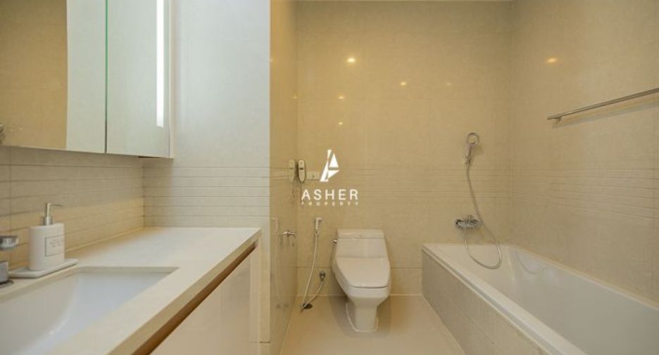 For rent 2 bedrooms condo in Pathum Wan, Bangkok