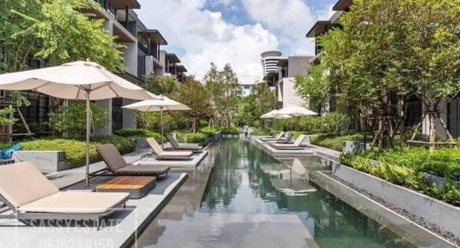 For rent 4 bedrooms house in Watthana, Bangkok