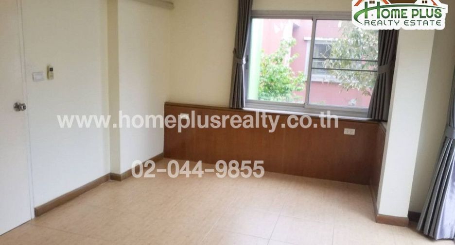 For rent and for sale 3 bed house in Khlong Sam Wa, Bangkok