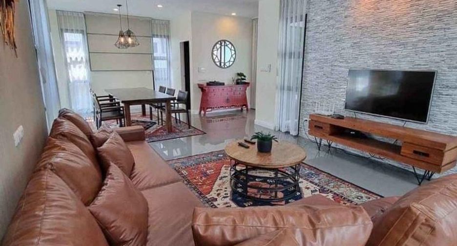 Haus zur Miete und zum Kauf mit 3 Zimmer in Prawet, Bangkok