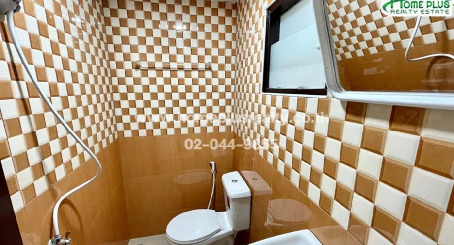 Продажа 2 спальни таунхаус в Саи Маи, Бангкок
