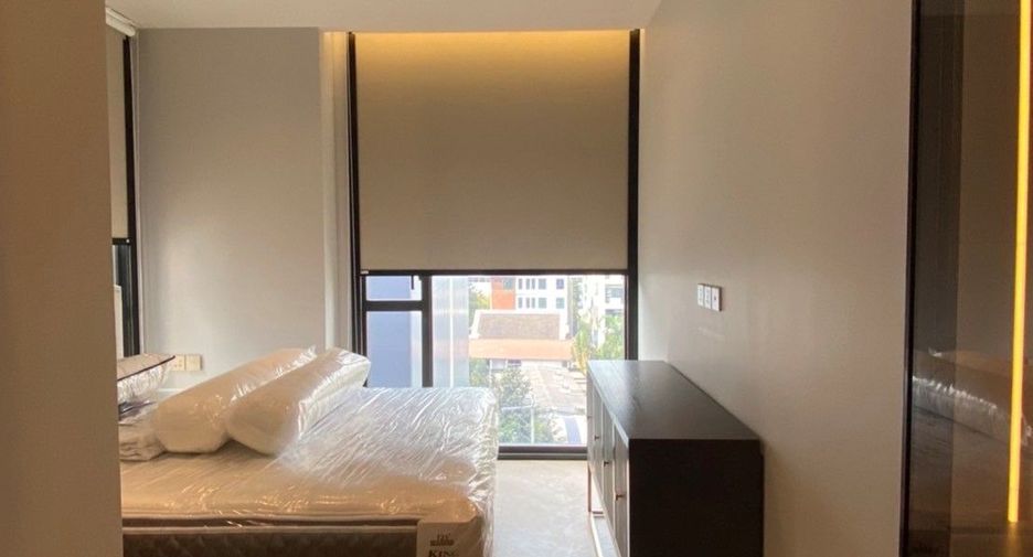 For rent 2 bed condo in Watthana, Bangkok