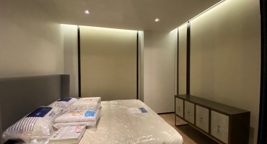 For rent 2 bed condo in Watthana, Bangkok