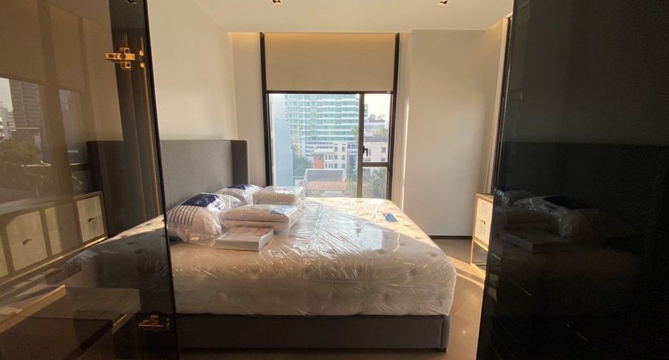 For rent 2 bed condo in Watthana, Bangkok