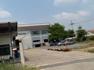For sale 4 Beds warehouse in Lam Luk Ka, Pathum Thani